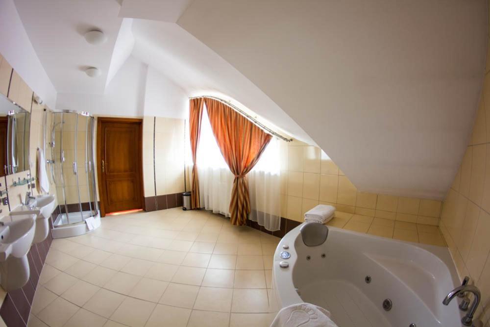Hotel Stodolka Cminsk Dış mekan fotoğraf